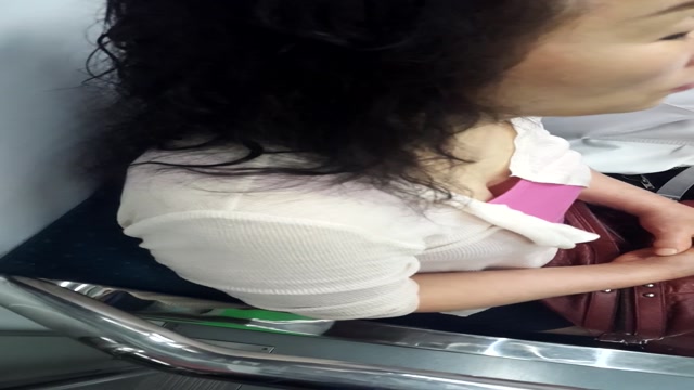 [도촬업스] 가슴골 모음4     1 (8)