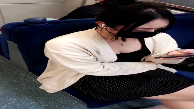 [도촬업스] 가슴골 모음3     (2) 2