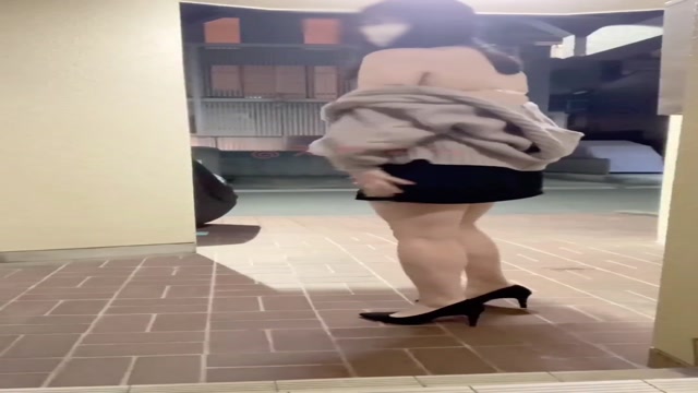 노출증 스시누나 - 야심한 시각 동네에서 자위