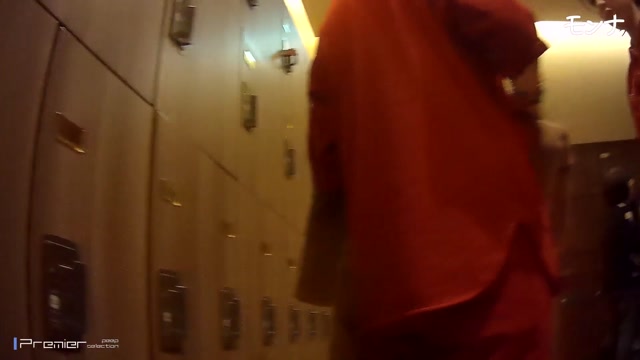 具まで見える!前代未聞なアングル誕生【モンナさんの脱衣所潜入 第18弾】 jav j