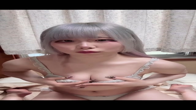 アイドル級に可愛いコンカフェ嬢ちゃんの自撮り jav j