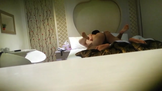 연예인 닮아서 유명했던 미시녀 모텔 나들이