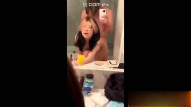 예전과 달라진 눈빛의 한국여친