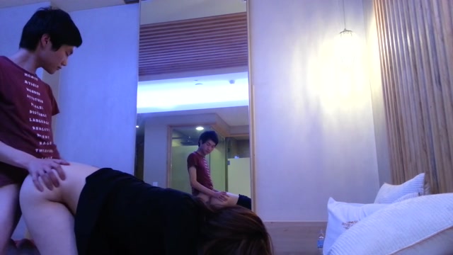 남친의 정액 입으로 받아주기