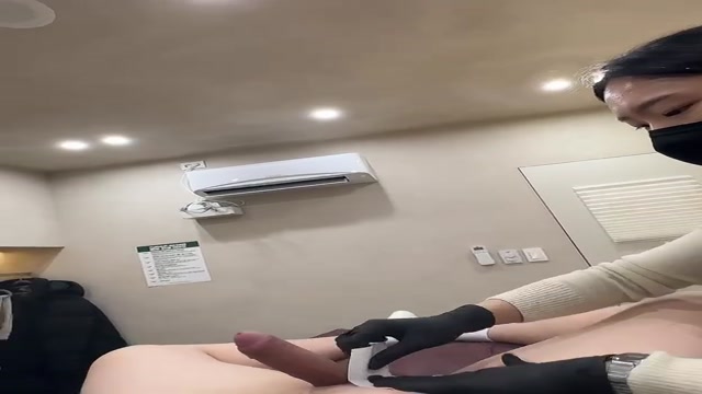 [왁싱샾] 쿠퍼액 질질싸며 여자 왁서와 대화    (9)